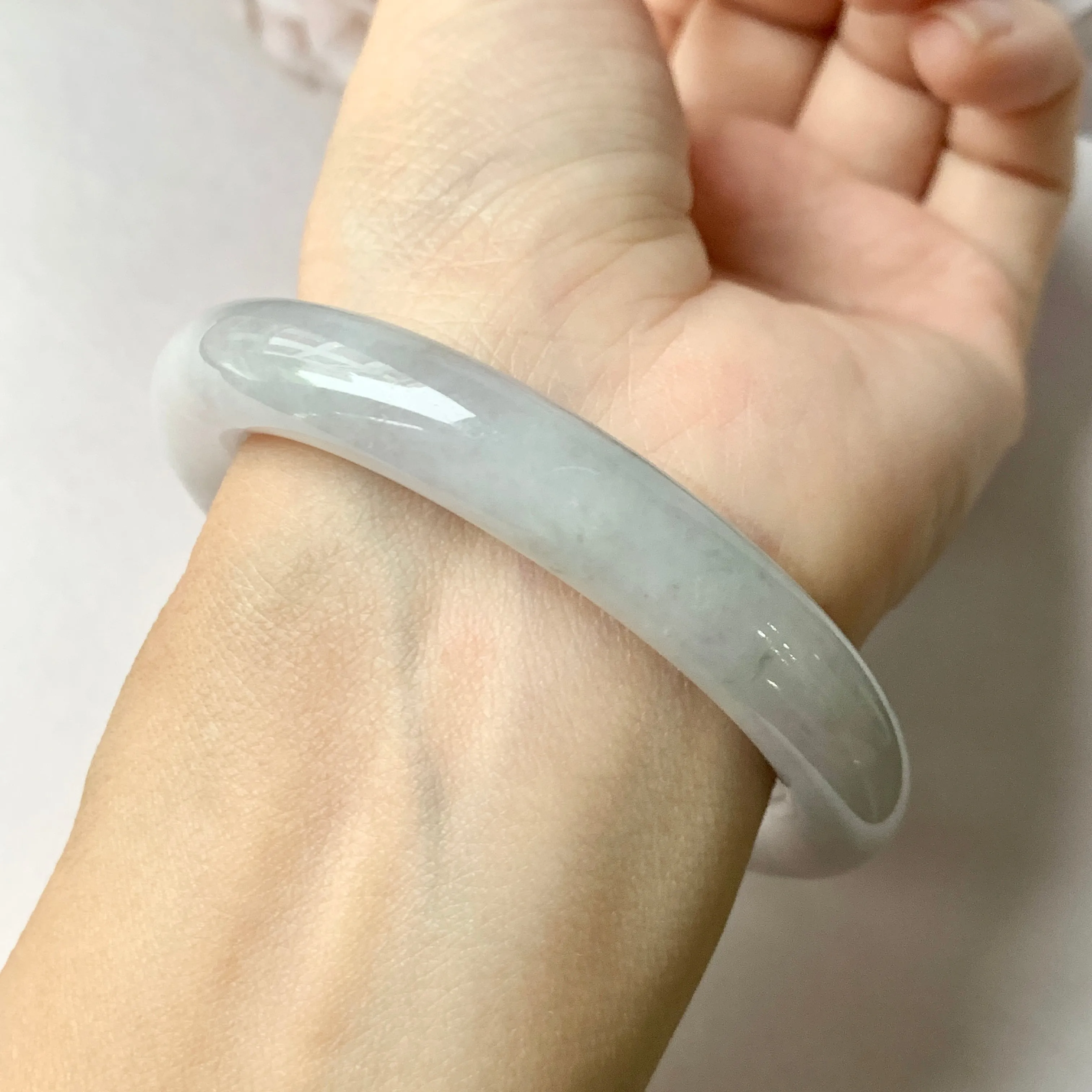 53.9mm A-Grade Natural Lilac Floral Jadeite Traditional Round Bangle No.330069