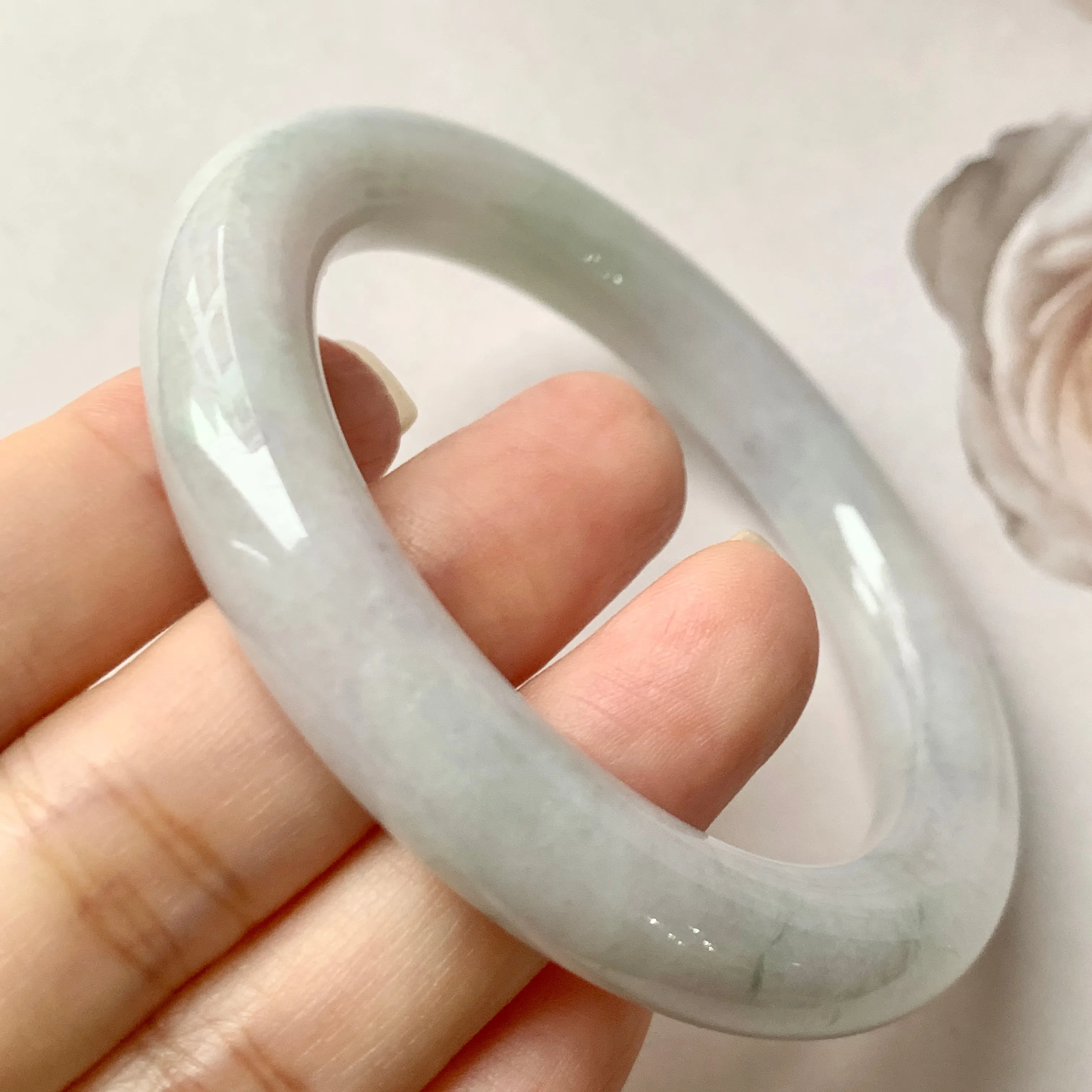 53.9mm A-Grade Natural Lilac Floral Jadeite Traditional Round Bangle No.330069