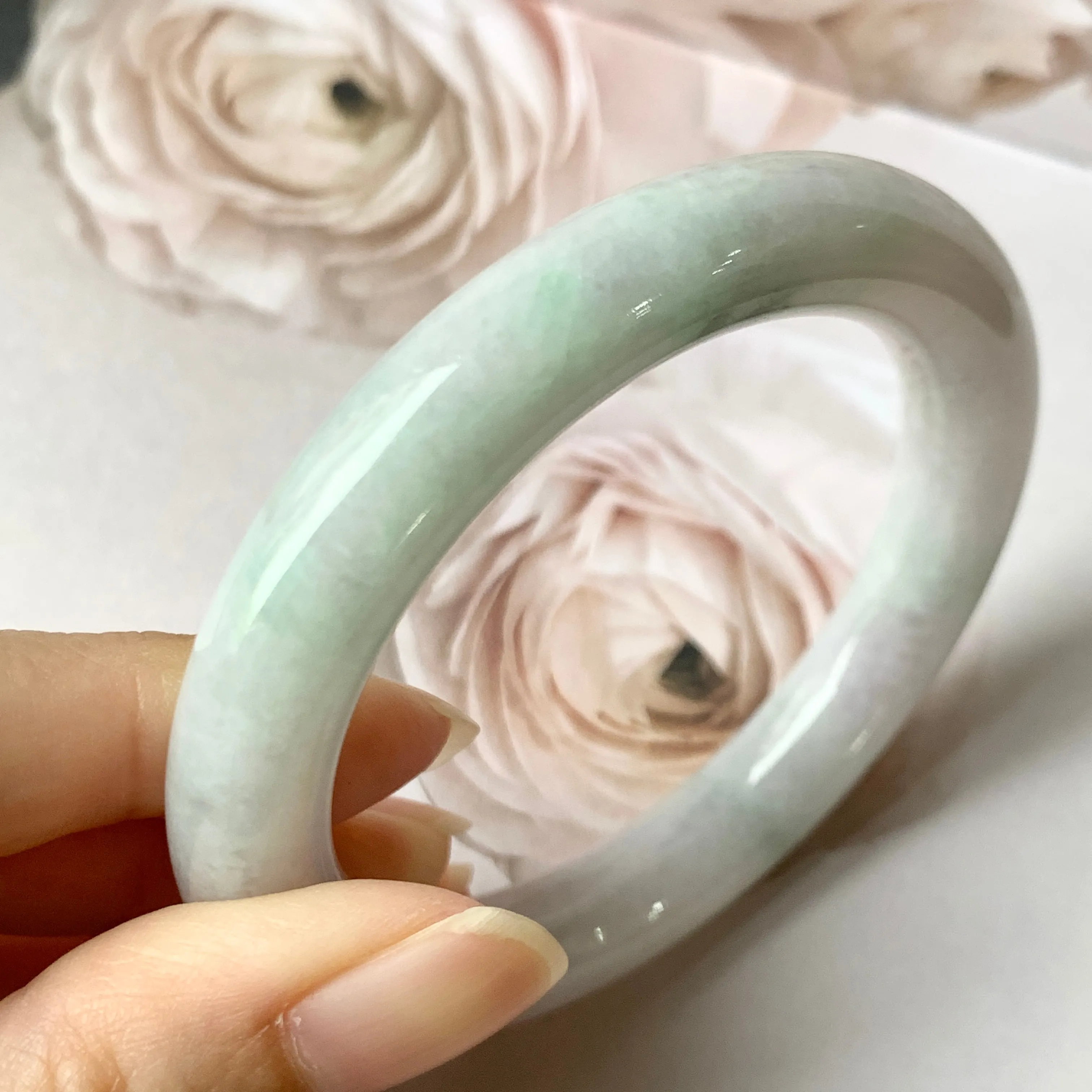 53.9mm A-Grade Natural Lilac Floral Jadeite Traditional Round Bangle No.330069