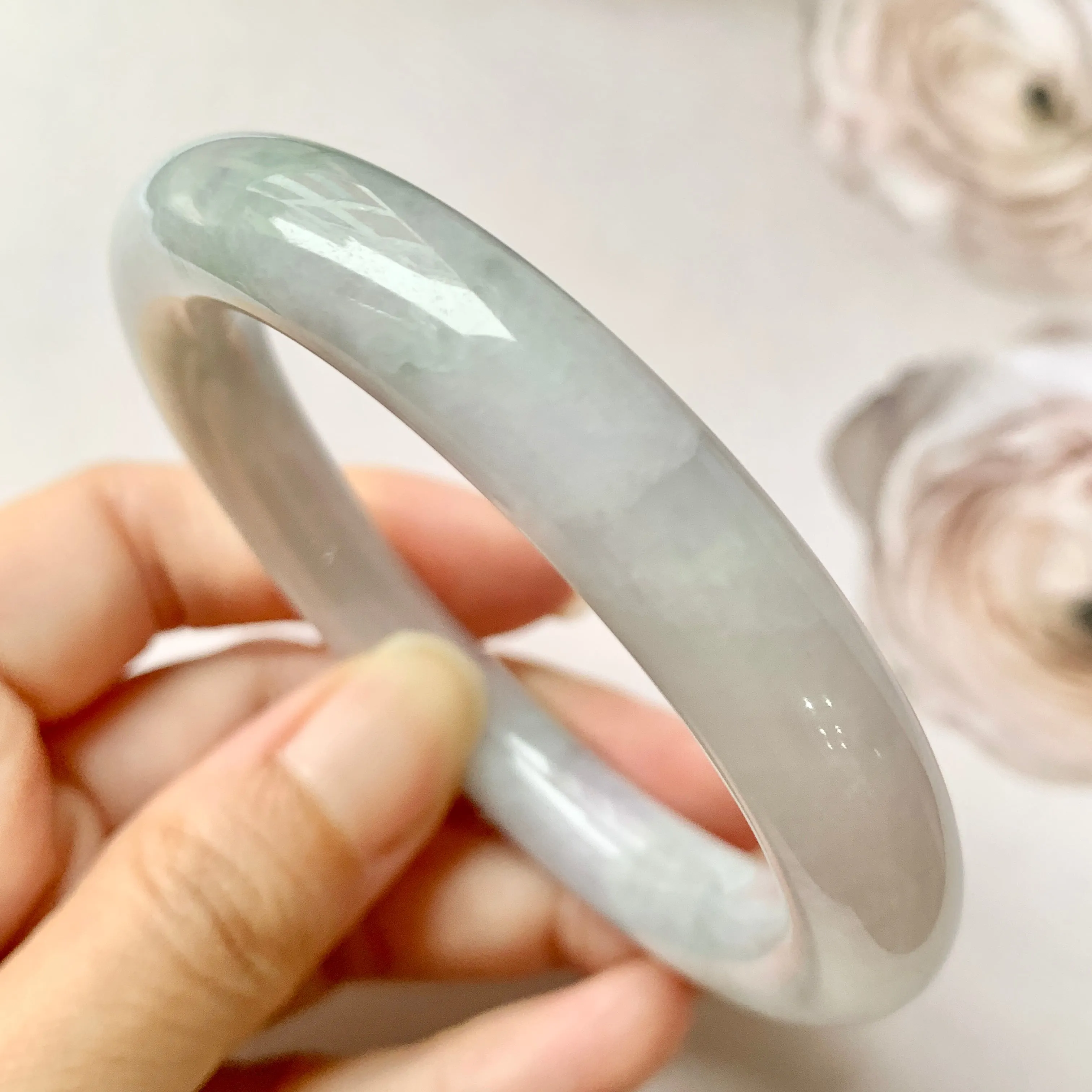 53.9mm A-Grade Natural Lilac Floral Jadeite Traditional Round Bangle No.330069