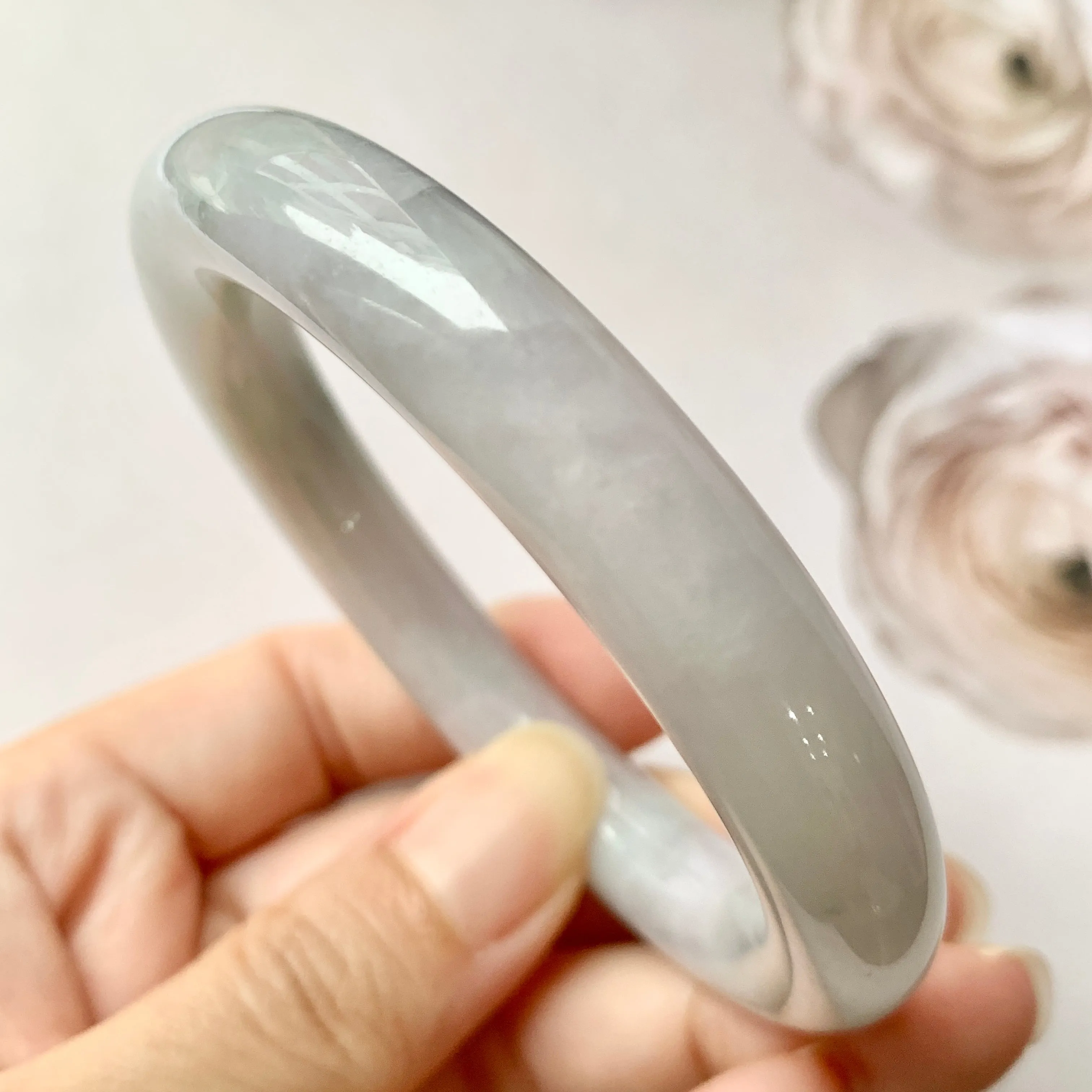 53.9mm A-Grade Natural Lilac Floral Jadeite Traditional Round Bangle No.330069