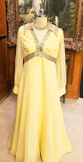 GLAMOROUS VINTAGE GRAND SWEEP EVENING GOWN ENCRUSTED WITH RHINESTONES & SILVER SHOT METAL ZIPPER IN LEMON DROP